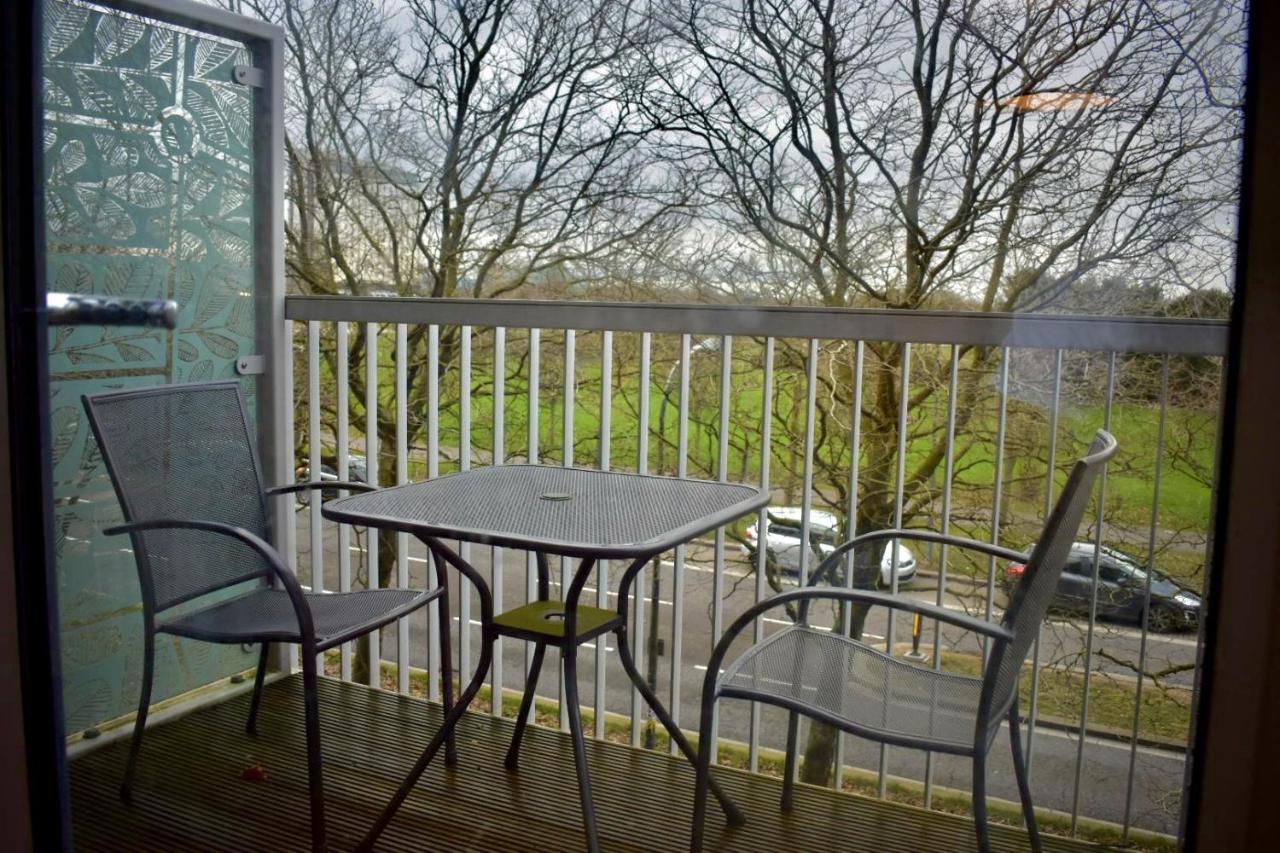 Classy Campbell Park Apartment, Balcony & Free Parking Milton Keynes Luaran gambar